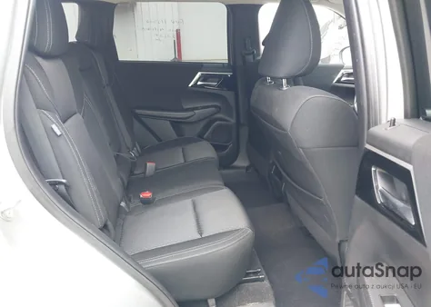 2022 Mitsubishi Outlander Es 2.5 2Wd from USA, damaged, VIN JA4J3TA88NZ015201